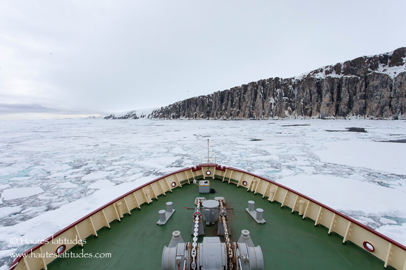 Navigation dans les glaces